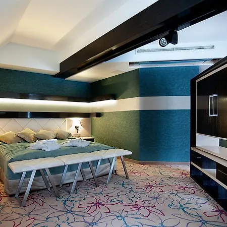 Czarny Gron אכסניה