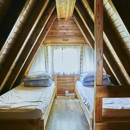 Czarny Gron אכסניה