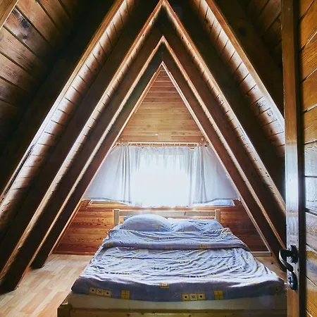 Czarny Gron אכסניה